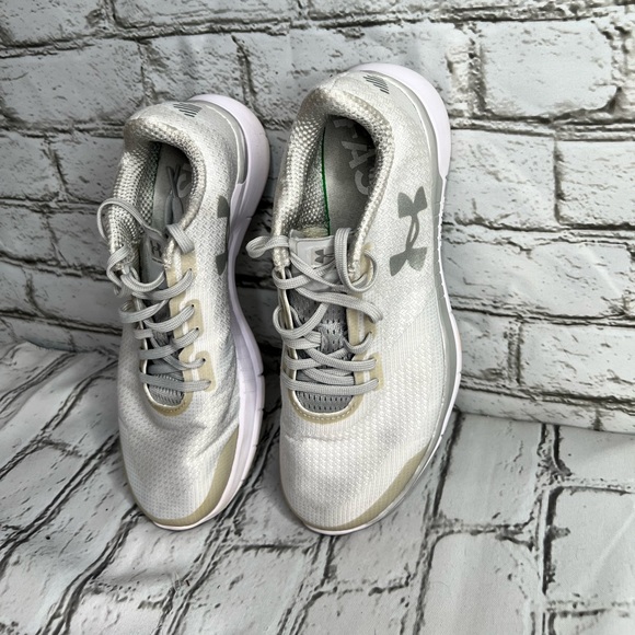 Under Armour Shoes - Picture 5 of 9